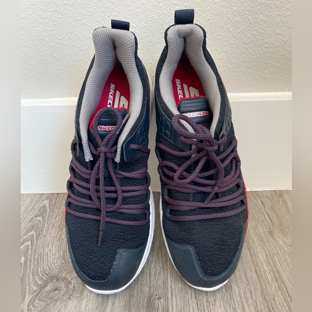 Skechers for Boys • Size 4.5 - Picture 5 of 13
